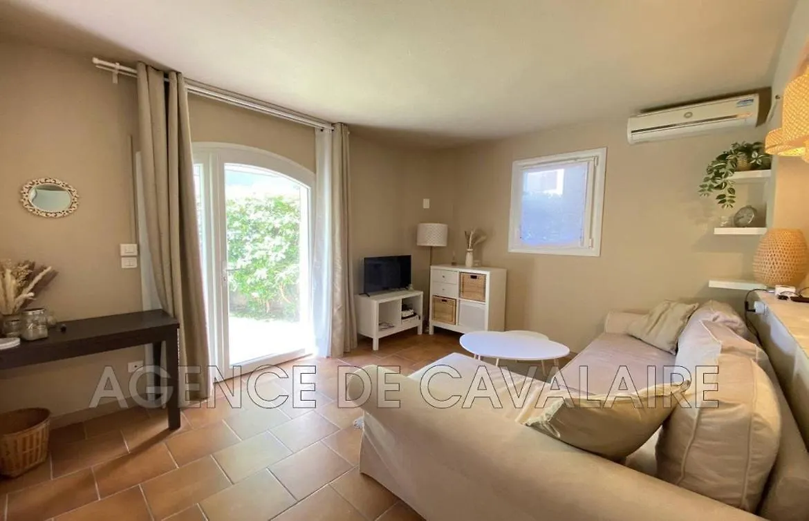 Charmant Et Cosy T2 A Deux Pas Du Port Dans Un Quartier Calme Cavalaire-sur-Mer 0*,  France